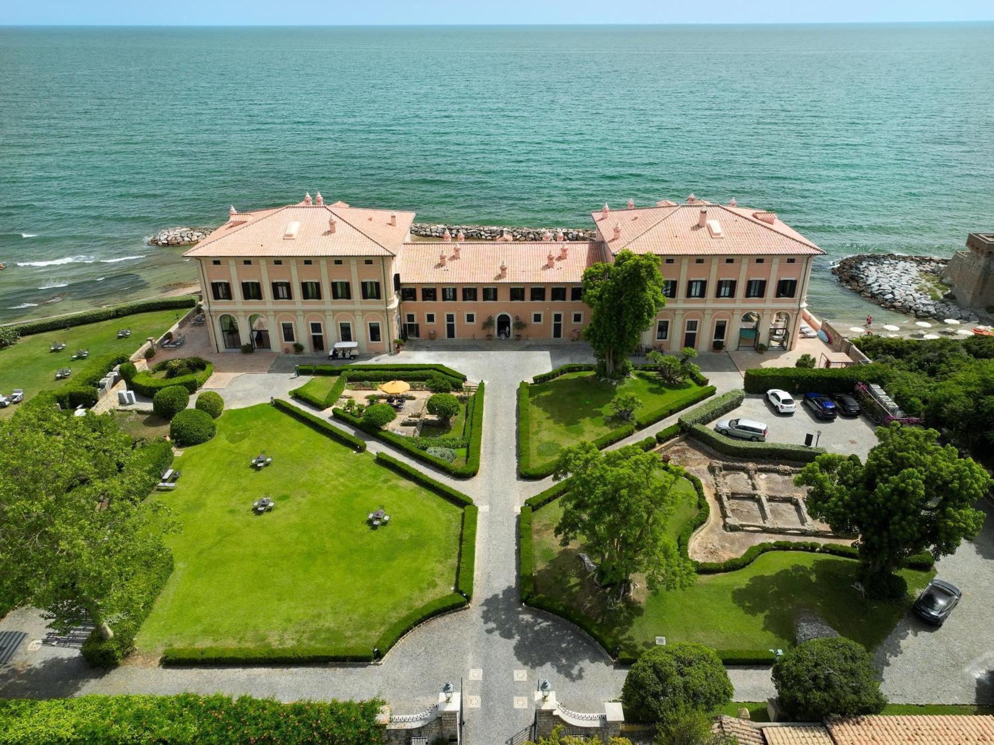 La Posta Vecchia Hotel Ladispoli Extérieur photo
